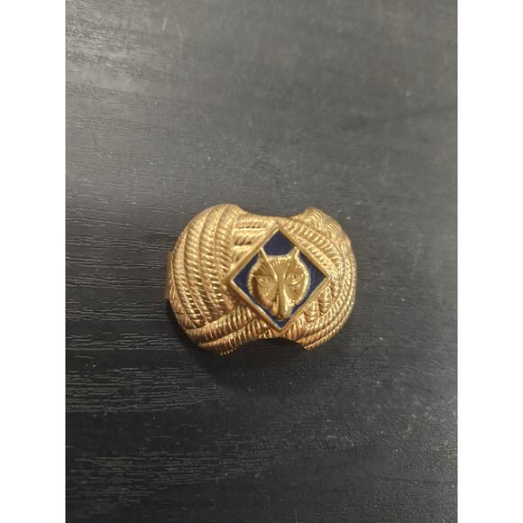 Vintage Cub Scout BSA Gold Webelos Wolf Metal Neckerchief Slide Bandana Clip - Picture 4 of 6